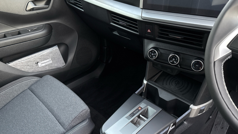 Vauxhall Frontera 1.2 Hybrid Design 5dr e-DCT6 Petrol Estate